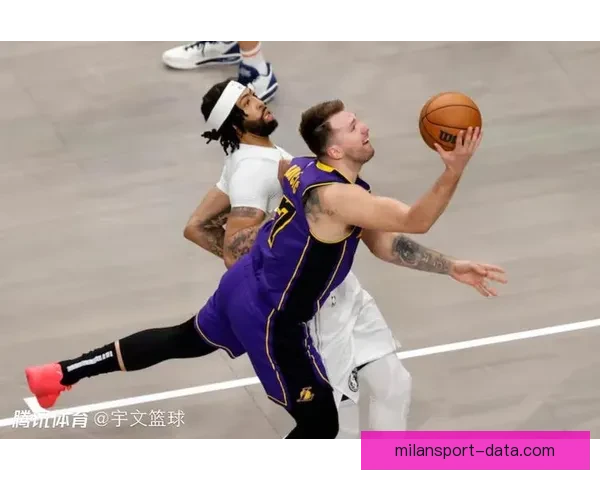 库兹马复出轰20分雄鹿大胜横扫独行侠状元表现低迷