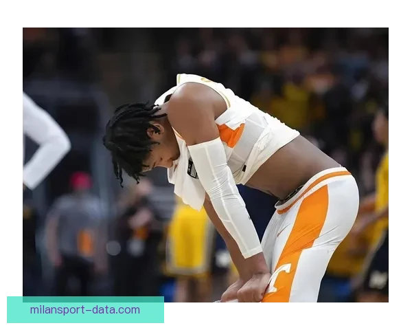 独一档！弗拉格本季9场狂砍30+超其他两位新秀总和